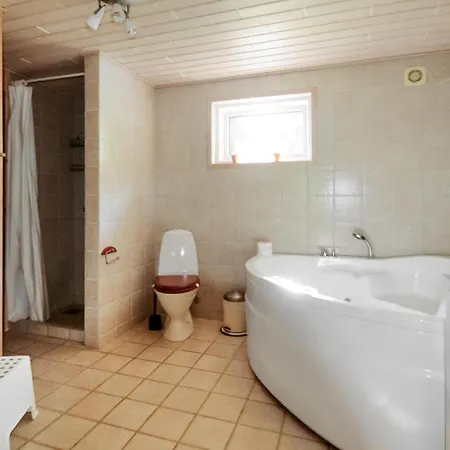 Holiday home Amazing In Glesborg With Kitchen