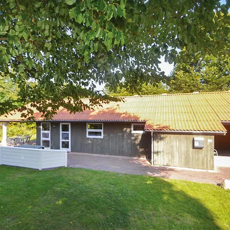Amazing In Glesborg With Kitchen *