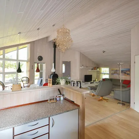 Amazing In Glesborg With Kitchen Holiday home *